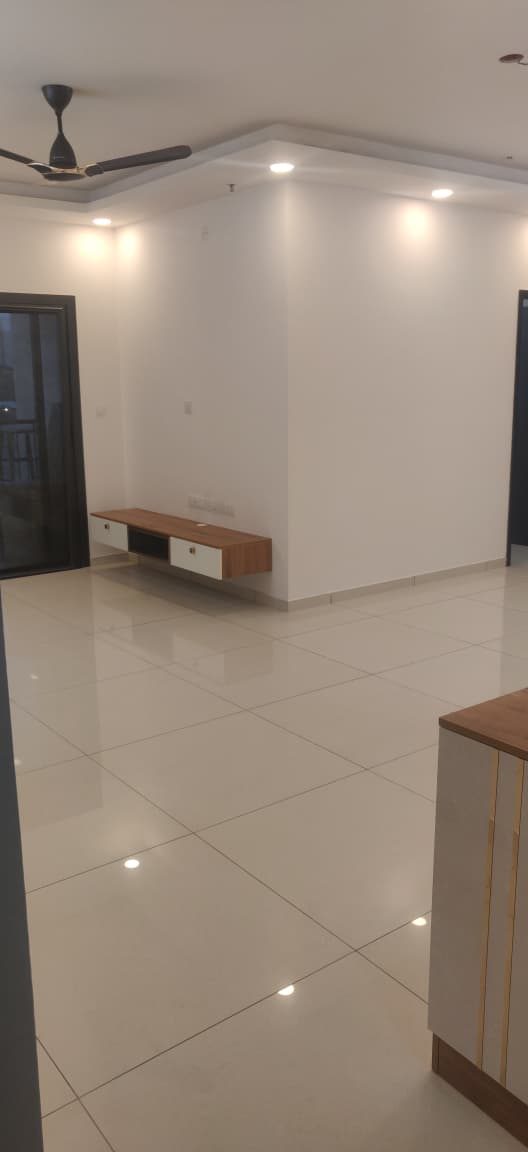 3BHK Semi-Furnished Flat for Rent available immediately – Sobha Sentosa, Panathur Main road